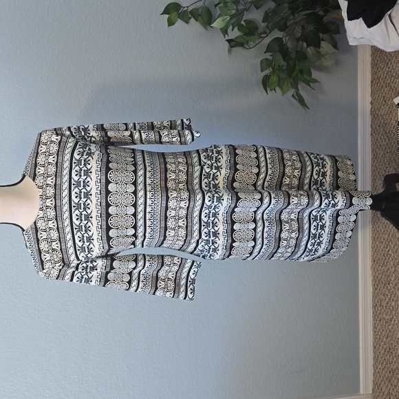 J McLaughlin Catalina Cloth Blue Patterned Sheath 3/4 Sleeves Dress Sz Medium - Picture 1 of 13